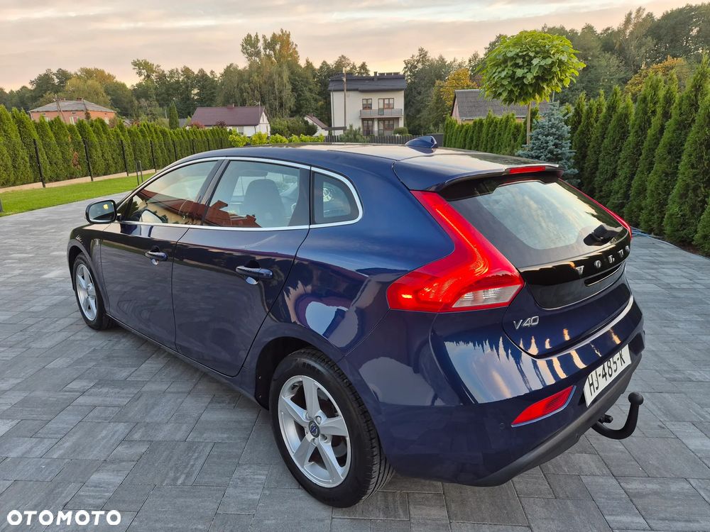 Volvo V40 - 25