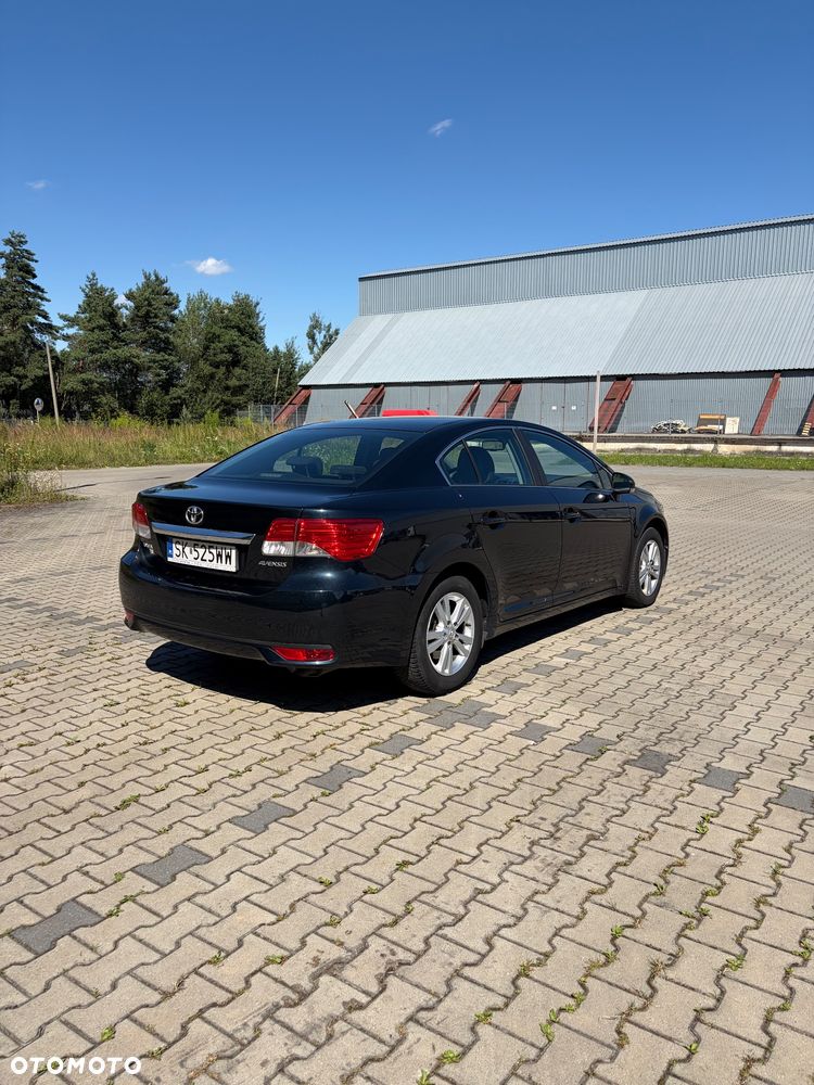 Toyota Avensis 1.8 Sol - 5