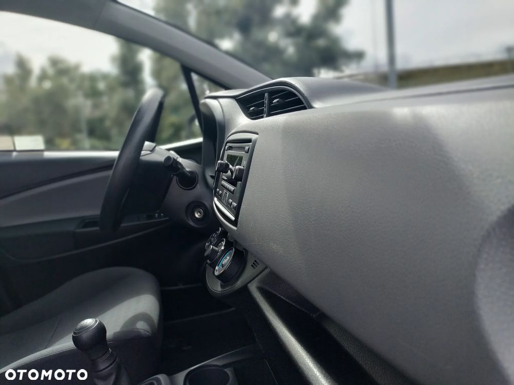 Toyota Yaris - 35