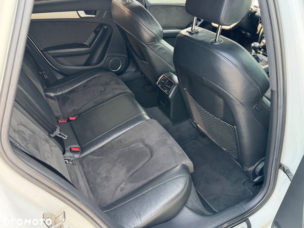Audi A4 Allroad 2.0 TDI Quattro - 32