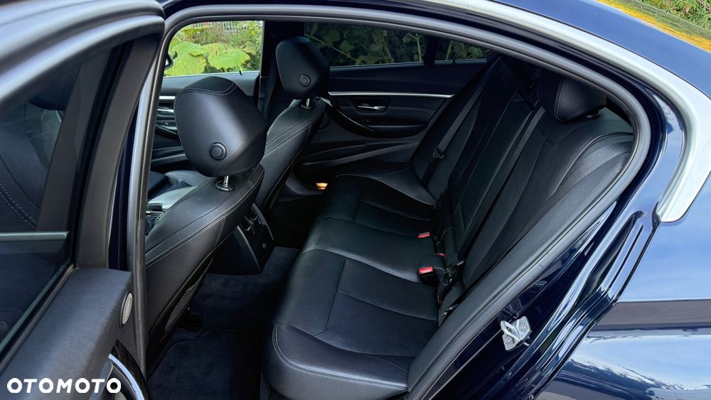 BMW Seria 3 - 17