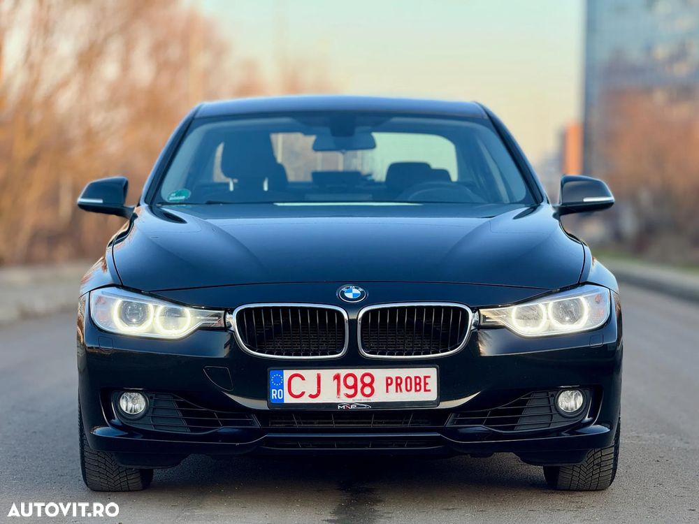 BMW Seria 3 320i Aut. - 21