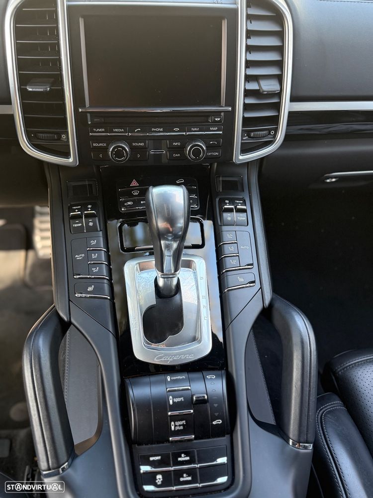 Porsche Cayenne - 15