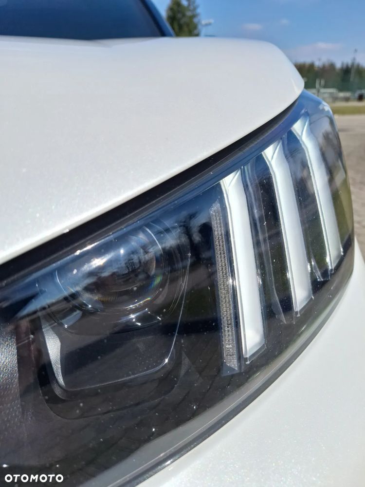 Peugeot 2008 e-2008 GT - 7