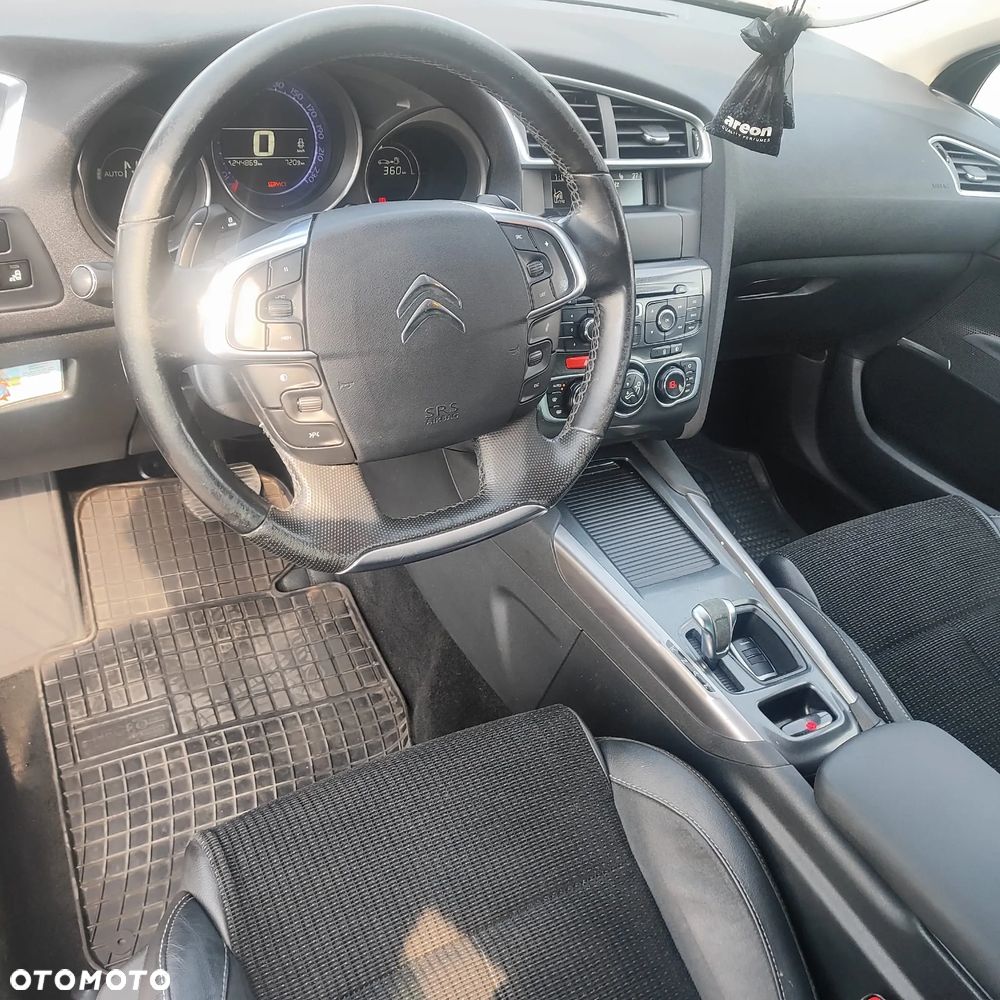 Citroën C4 e-HDi 110 EGS6 Stop/Start System Exclusive - 8