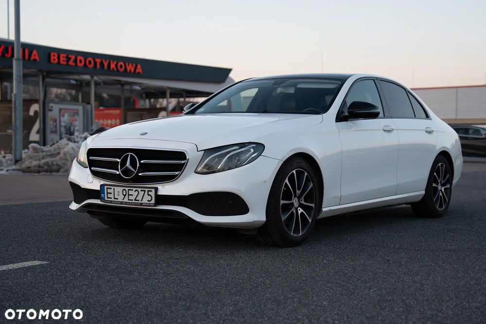 Mercedes-Benz Klasa E 220 d 9G-TRONIC - 1