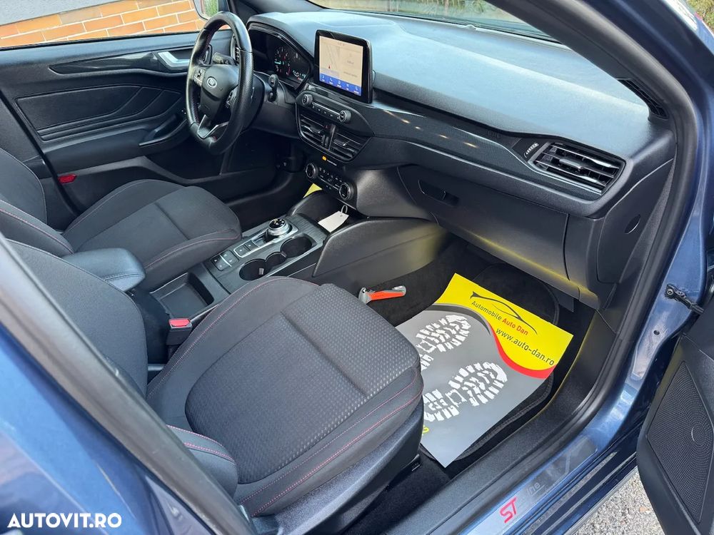 Ford Focus 1.5 EcoBlue Start-Stopp-System Aut. ST-LINE DESIGN - 9
