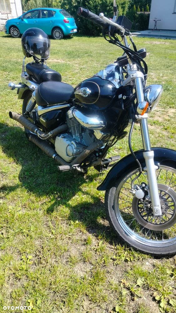 Suzuki Intruder - 2