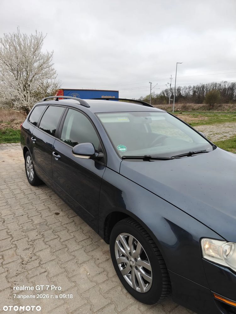 Volkswagen Passat 2.0 TDI Comfortline DSG - 2