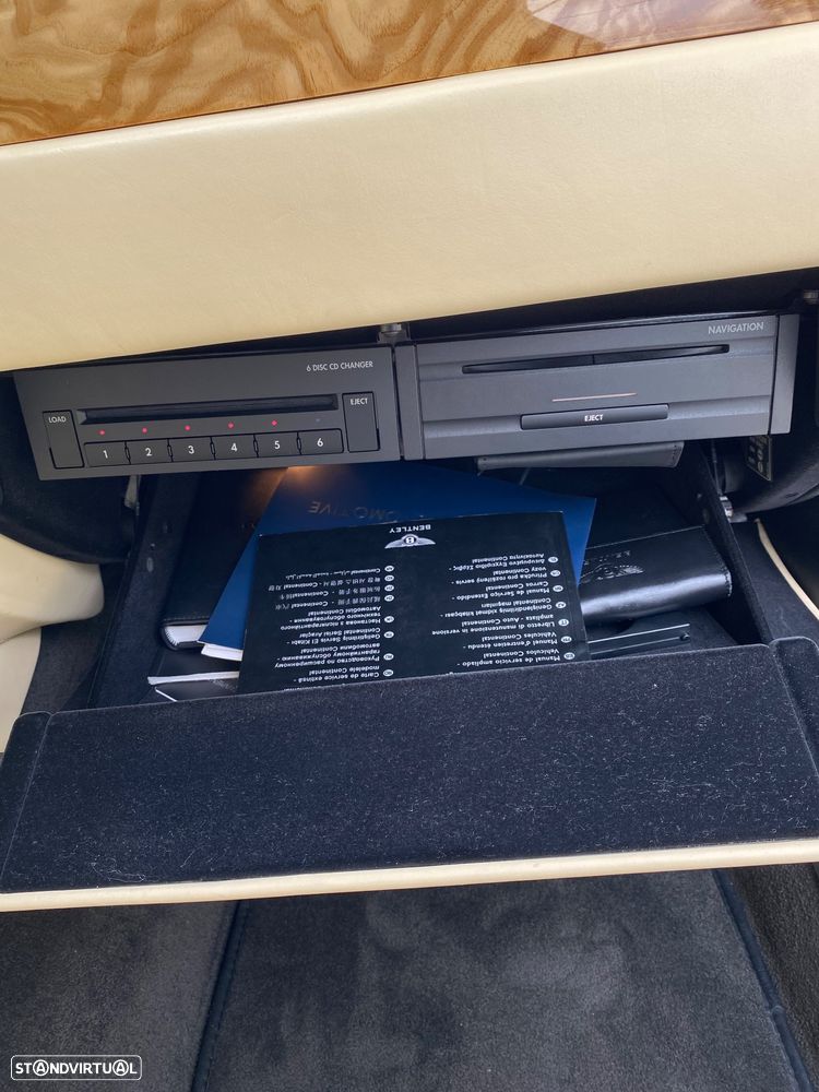 Bentley Continental Flying Spur Standard - 19