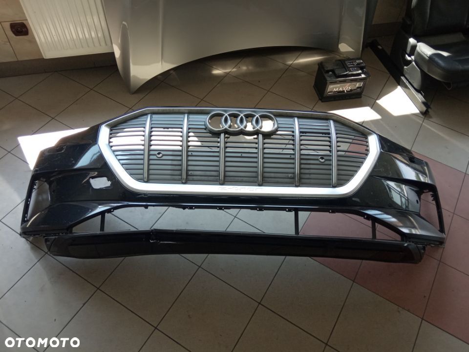 Audi w tron 4ke 18- zderzak przedni przód - 1