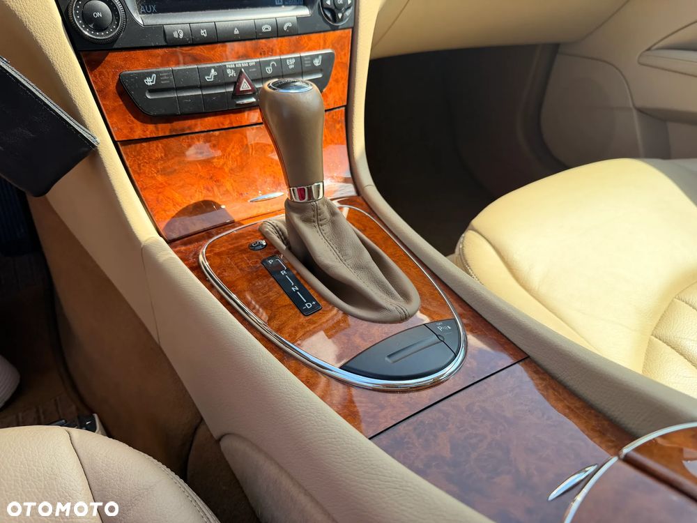 Mercedes-Benz Klasa E 280 CDI 4Matic Automatik Elegance DPF - 32