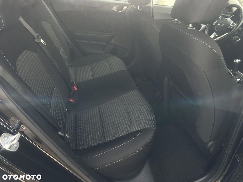Kia Ceed 1.5 T-GDI M - 28