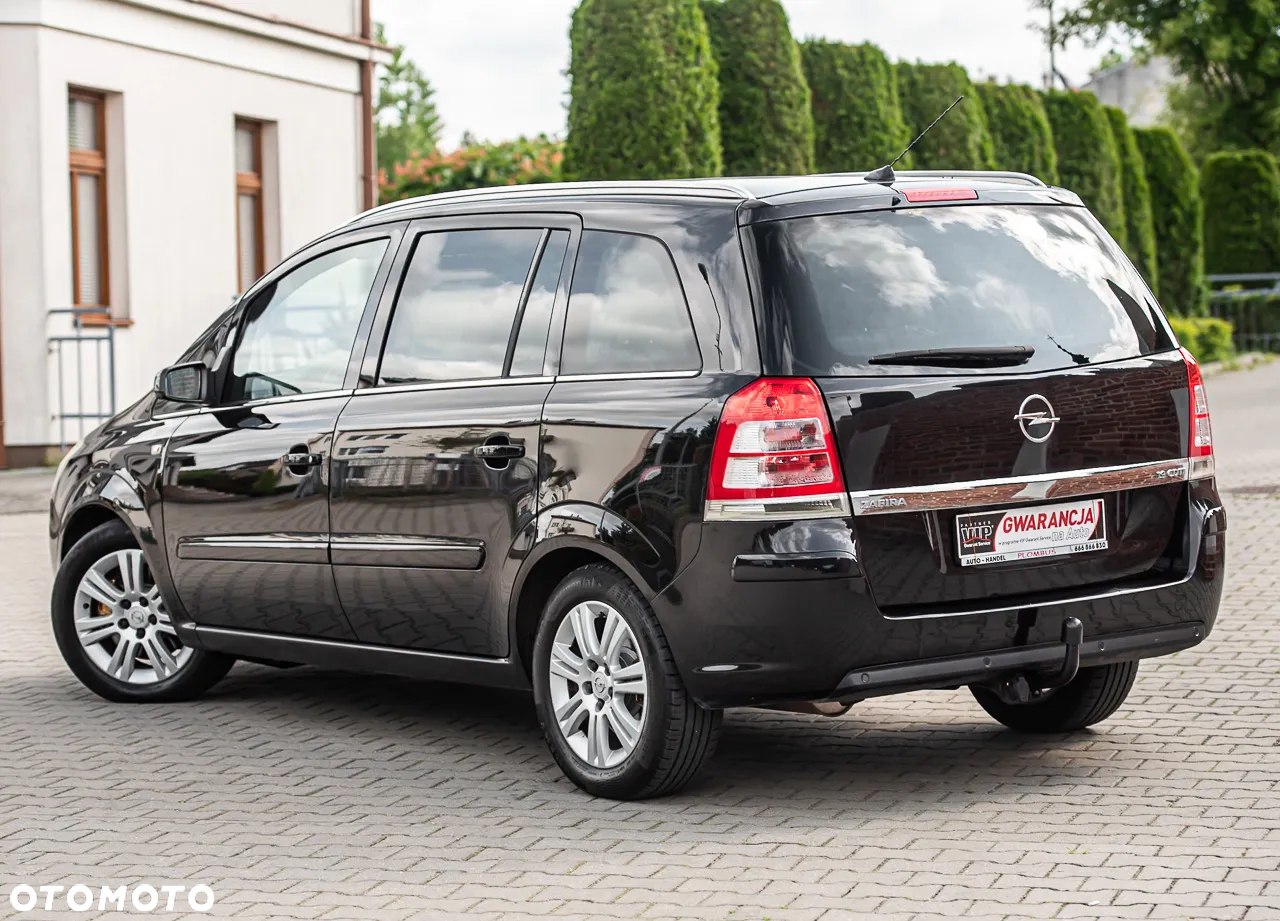 Opel Zafira - 10