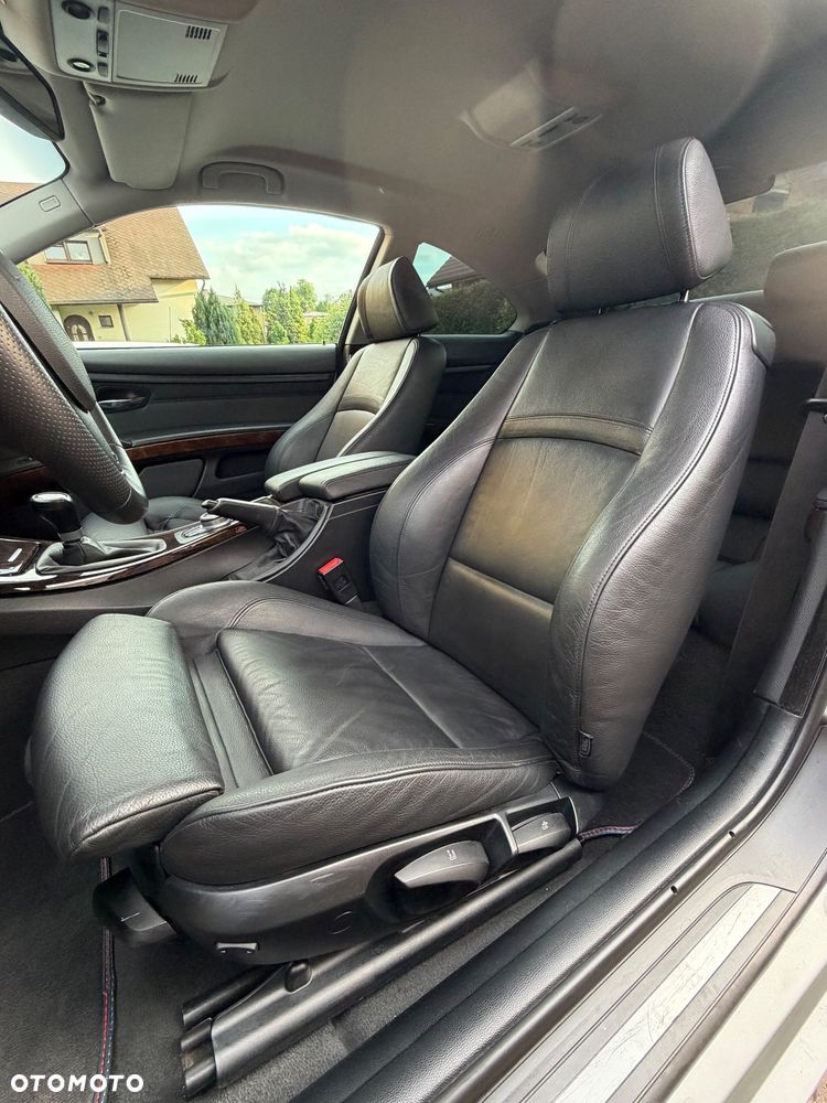 BMW Seria 3 320d - 24