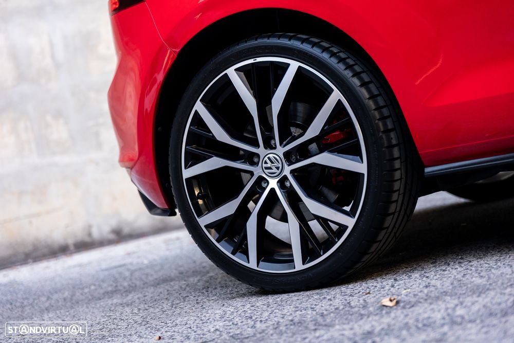 VW Golf GTI Performance BlueMotion DSG - 10