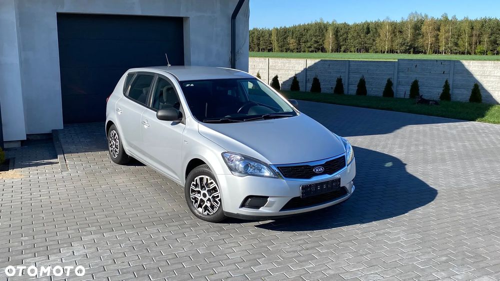 Kia Ceed 1.4 CVVT Attract - 5