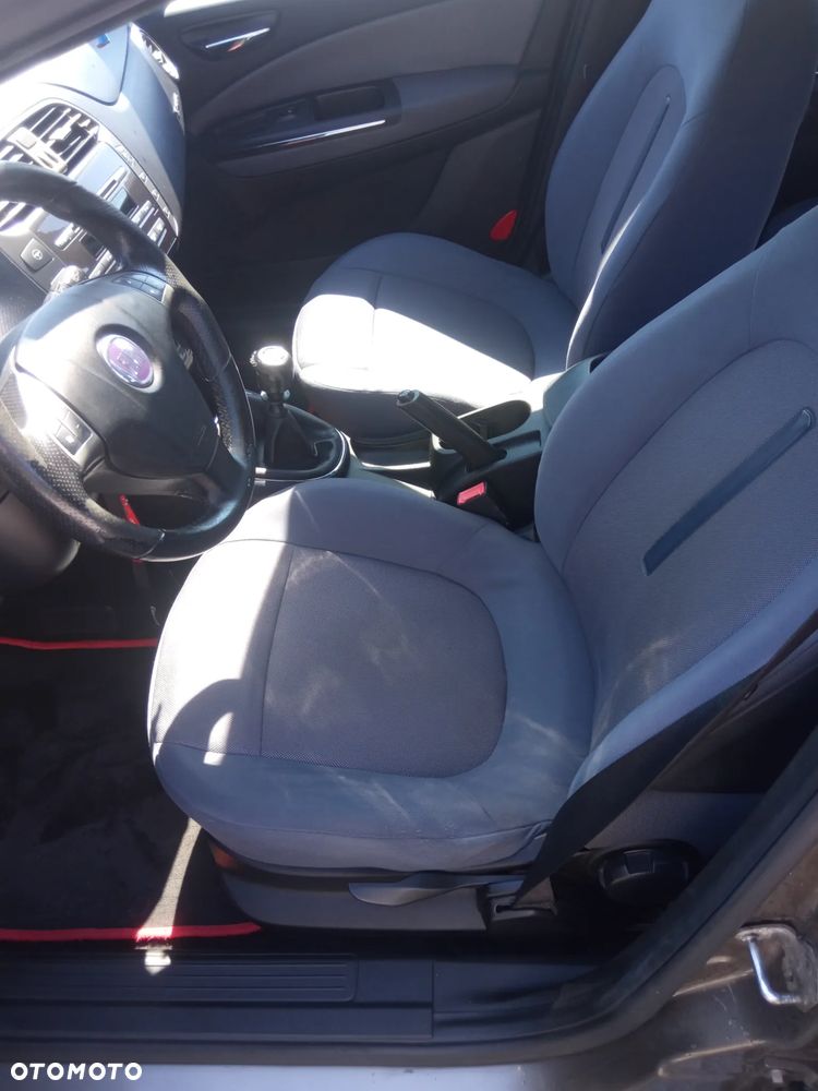 Fiat Bravo 1.9 Multijet 16V Emotion - 4