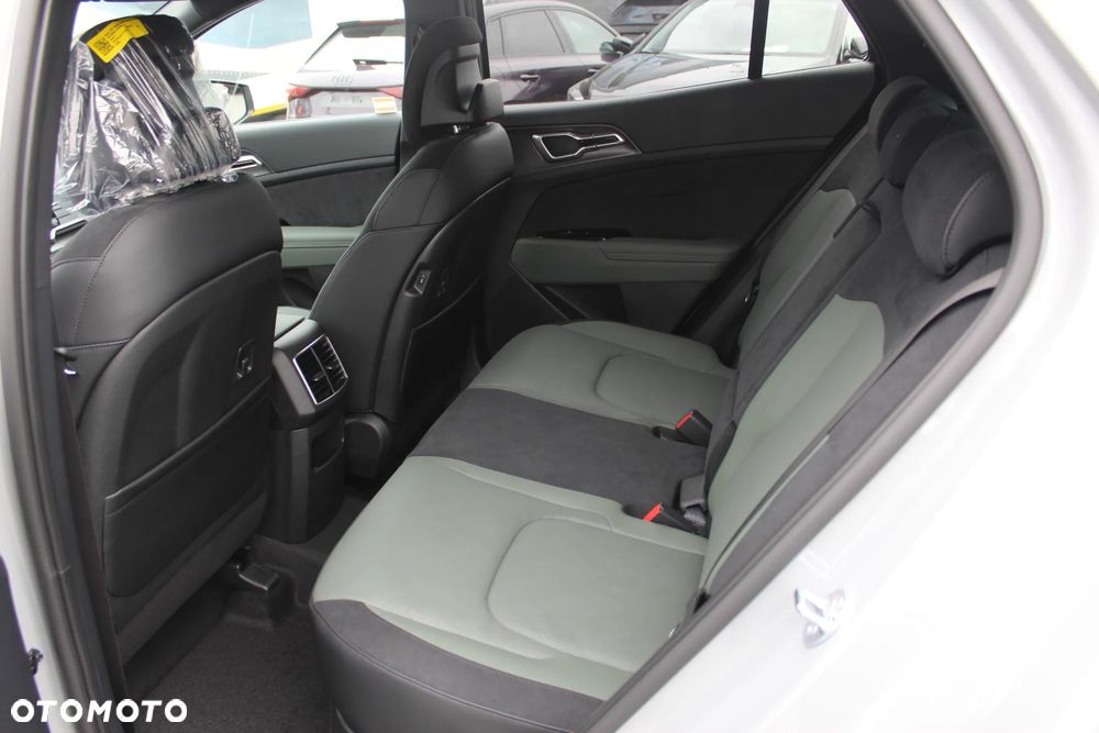 Kia Sportage 1.6 T-GDI HEV Anniversary 2WD - 16