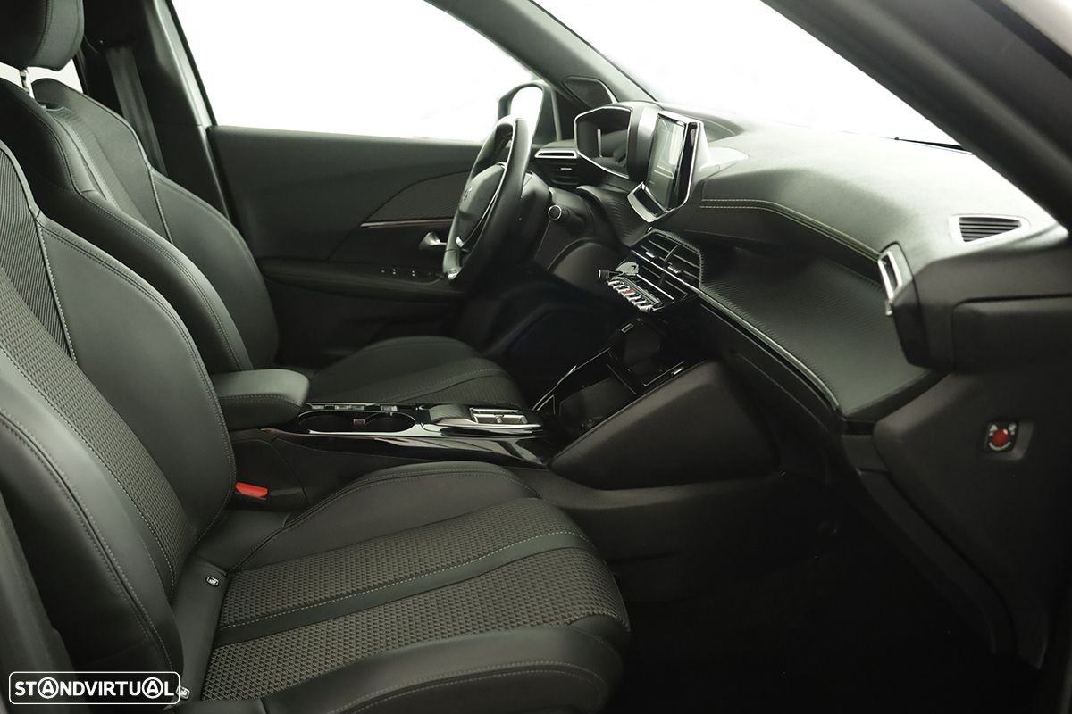Peugeot e-2008 50 kWh GT - 22