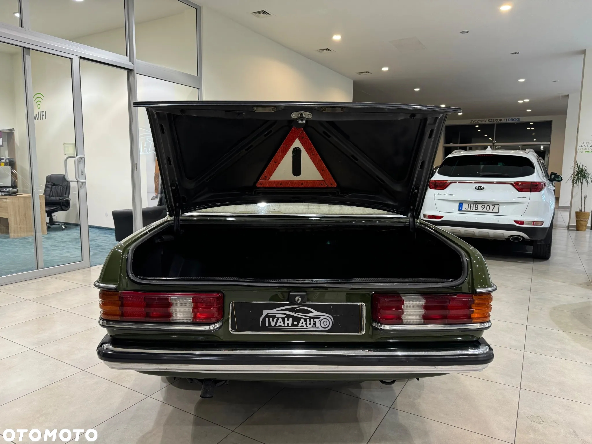 Mercedes-Benz W123 - 29
