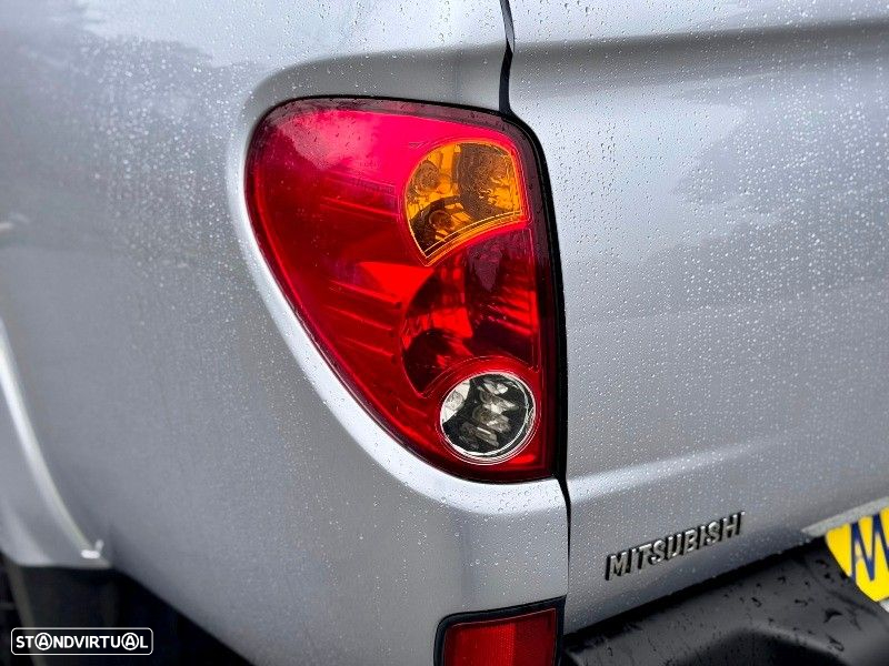 Mitsubishi L200 2.5 DI-D CD Invite AC 4WD - 49