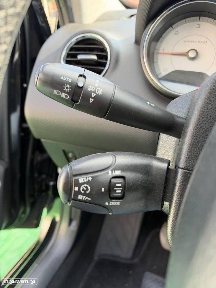 Peugeot 308 SW 1.6 HDi Executive CVM6 - 19