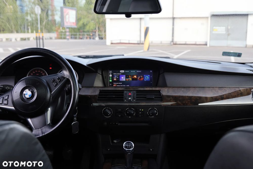 BMW Seria 5 525i - 10