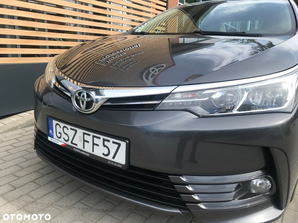 Toyota Corolla 1.6 Classic Plus - 13