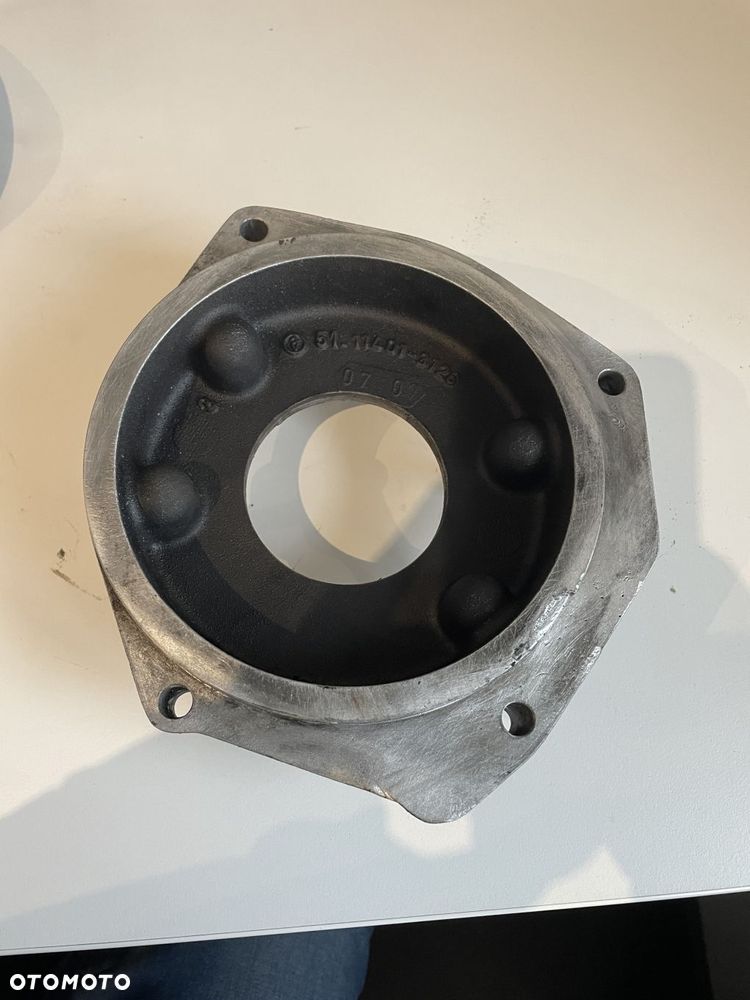 Fendt 936 - kołnierz pompy wtryskowej - 1