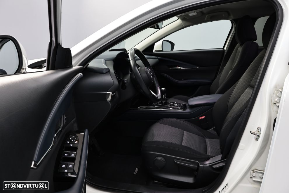 Mazda CX-30 1.8 Sky-D Evolve - 24
