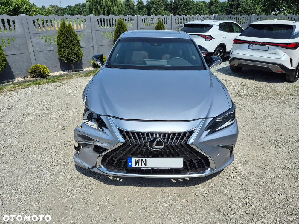 Lexus ES 300h Prestige - 2