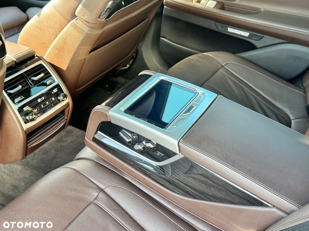 BMW Seria 7 730d - 33