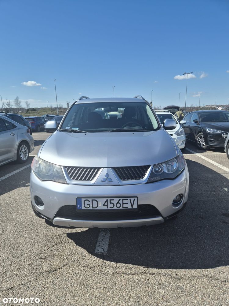 Mitsubishi Outlander 2.0 DID Instyle - 1