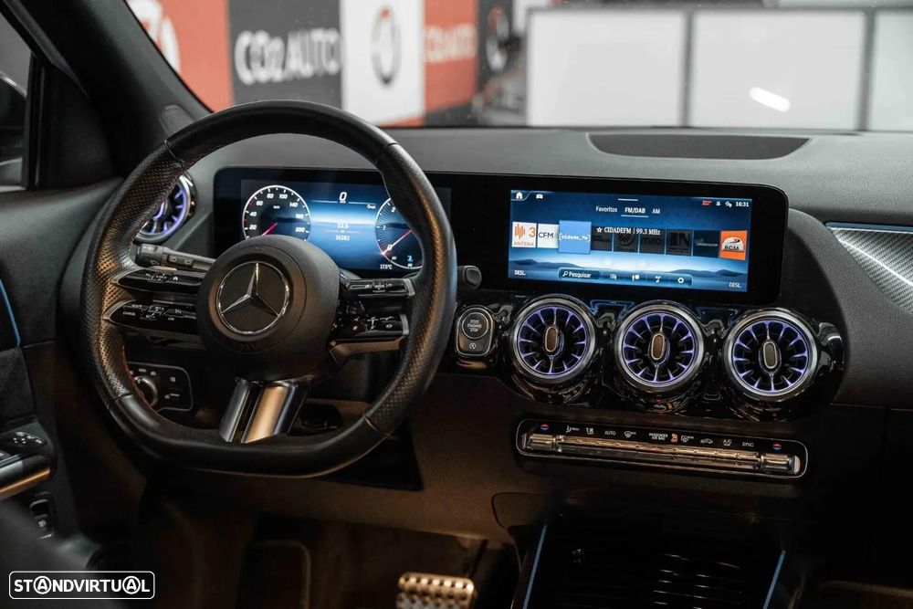 Mercedes-Benz GLA 200 d AMG Line - 12