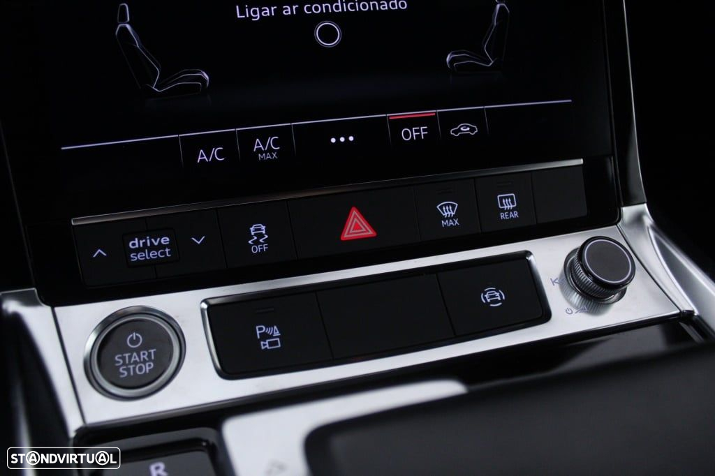 Audi e-tron 55 quattro S line - 28