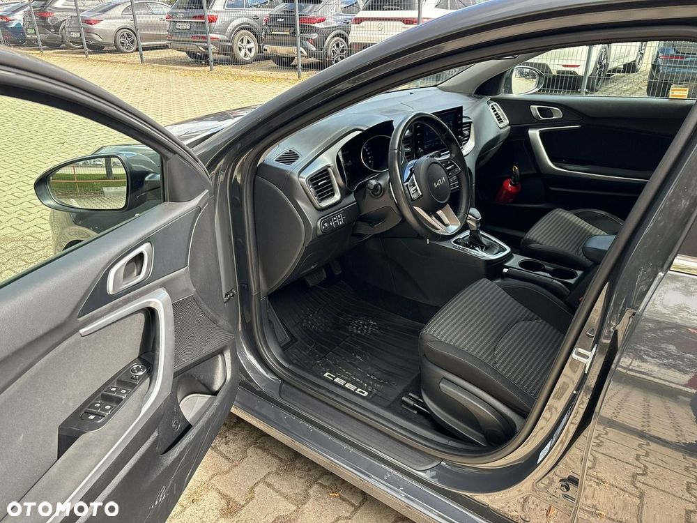 Kia Ceed 1.5 T-GDI Business Line DCT - 11