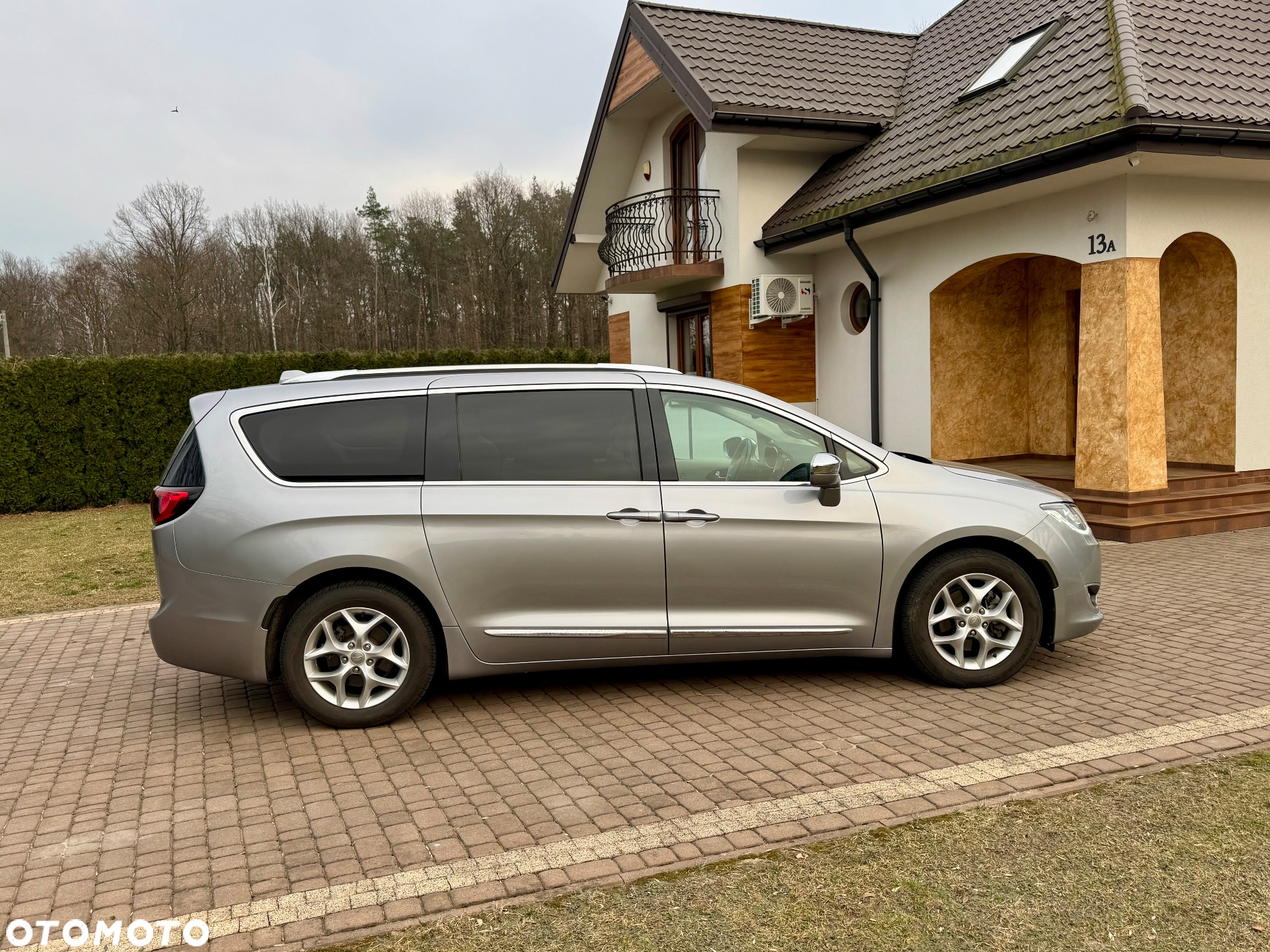 Chrysler Pacifica - 3