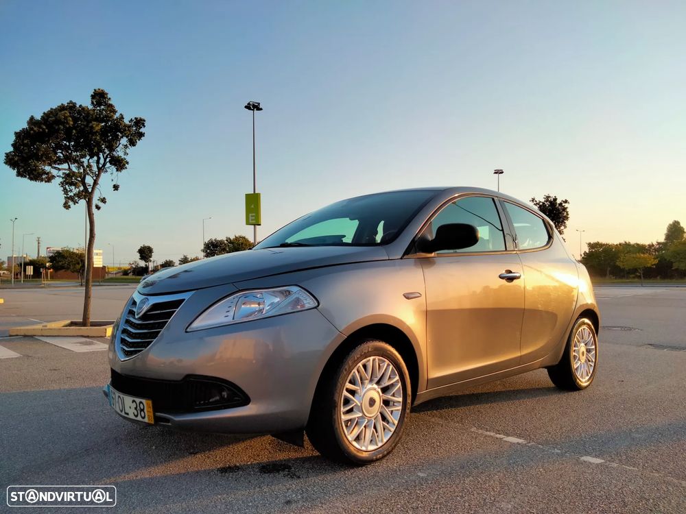 Lancia Ypsilon 1.2 S&S Silver - 1