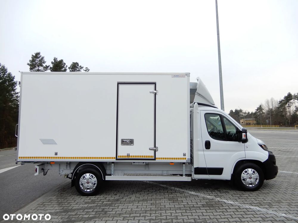 Fiat Ducato Serii 8 MAXI Wzmacniany 2.2 MultiJet3 H3-POWER 160 KM Chłodnia 4226 mm 8 Euro Palet Boczne Drzwi Agregat Zanotti -20*C Android Auto Carplay Stan Auta JAK NOWY POLECAM - 3