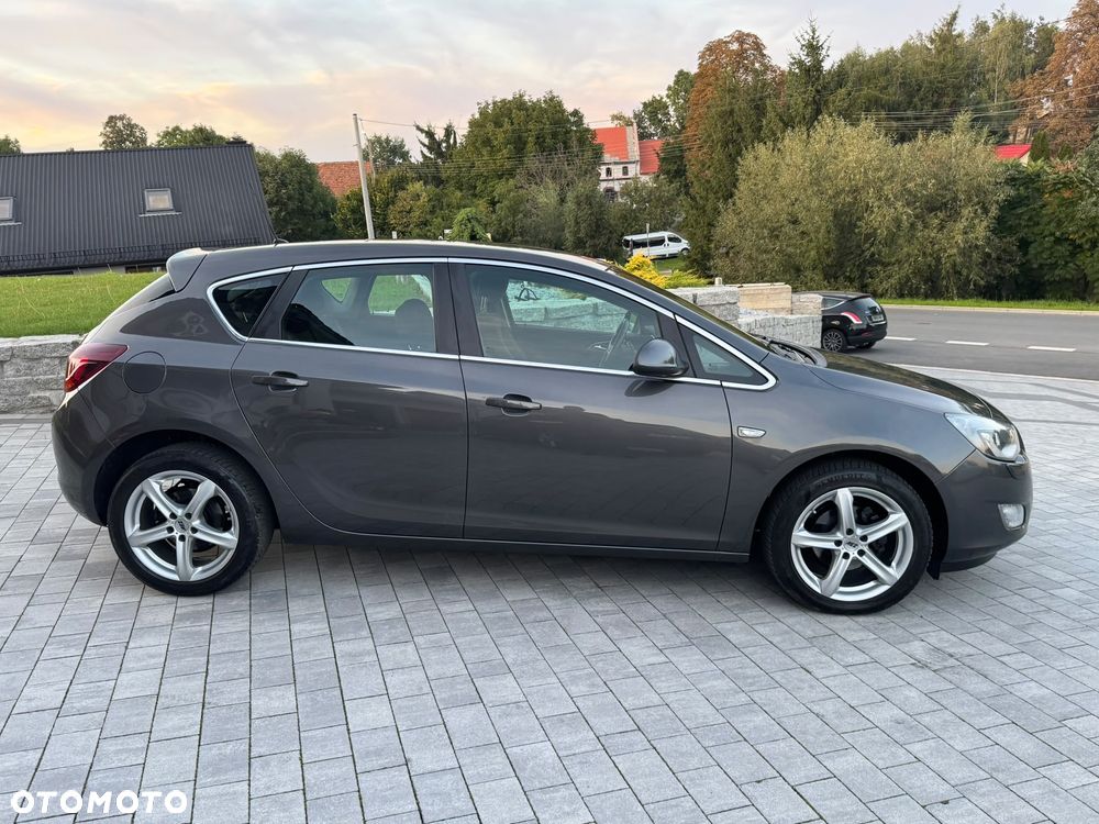 Opel Astra - 11
