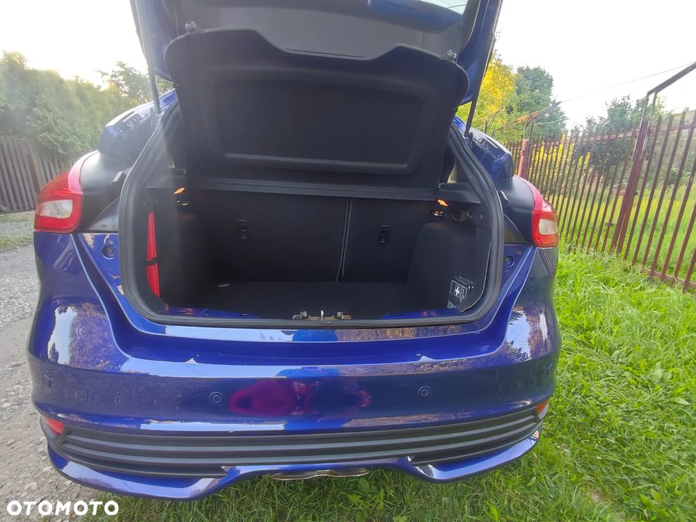 Ford Focus 2.0 TDCi ST - 32