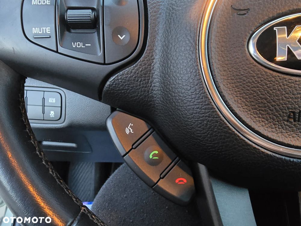 Kia Carens 2.0 GDI Spirit - 28