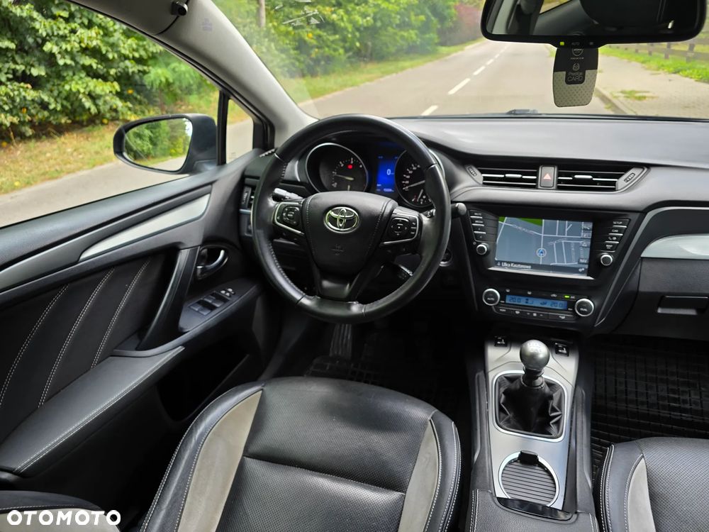 Toyota Avensis 2.0 D-4D Premium - 34