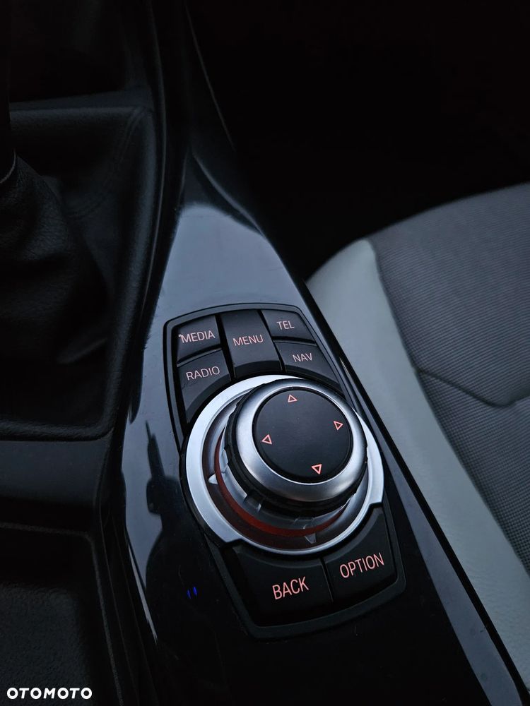 BMW Seria 1 118d DPF Edition Lifestyle - 21