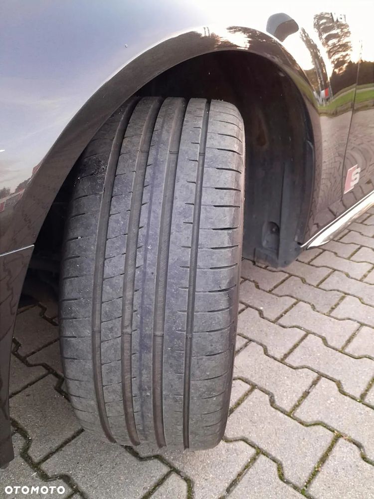 Audi A4 ver-1-8-tfsi-s-line-sportpaket - 14