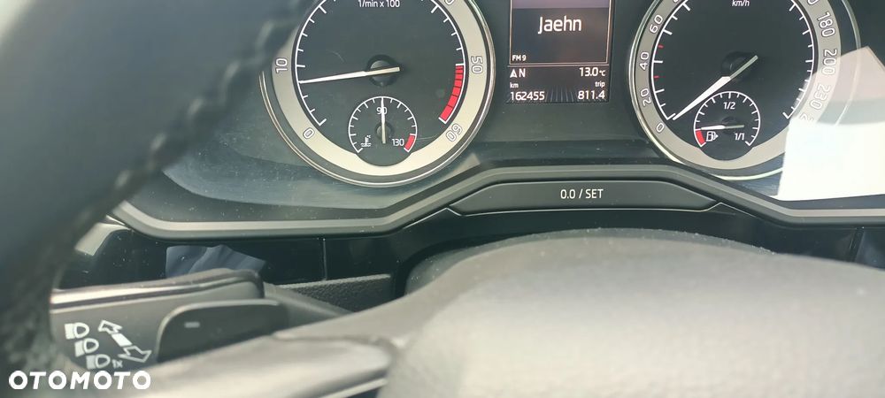 Skoda Superb 2.0 TDI L&K DSG - 23