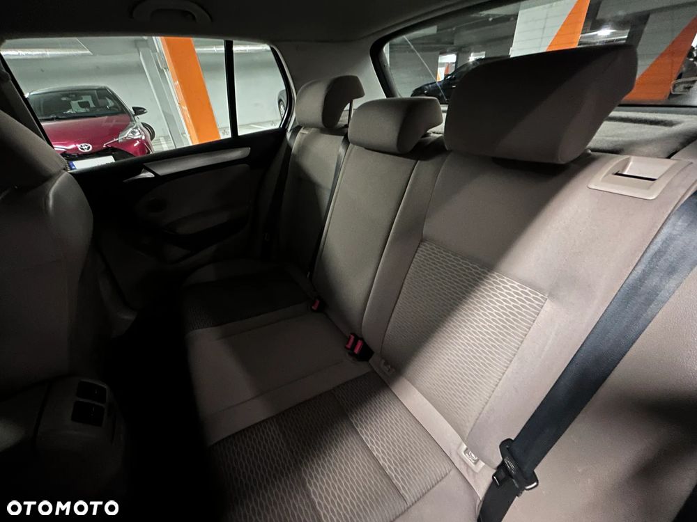 Volkswagen Golf 2.0 TDI Comfortline - 12