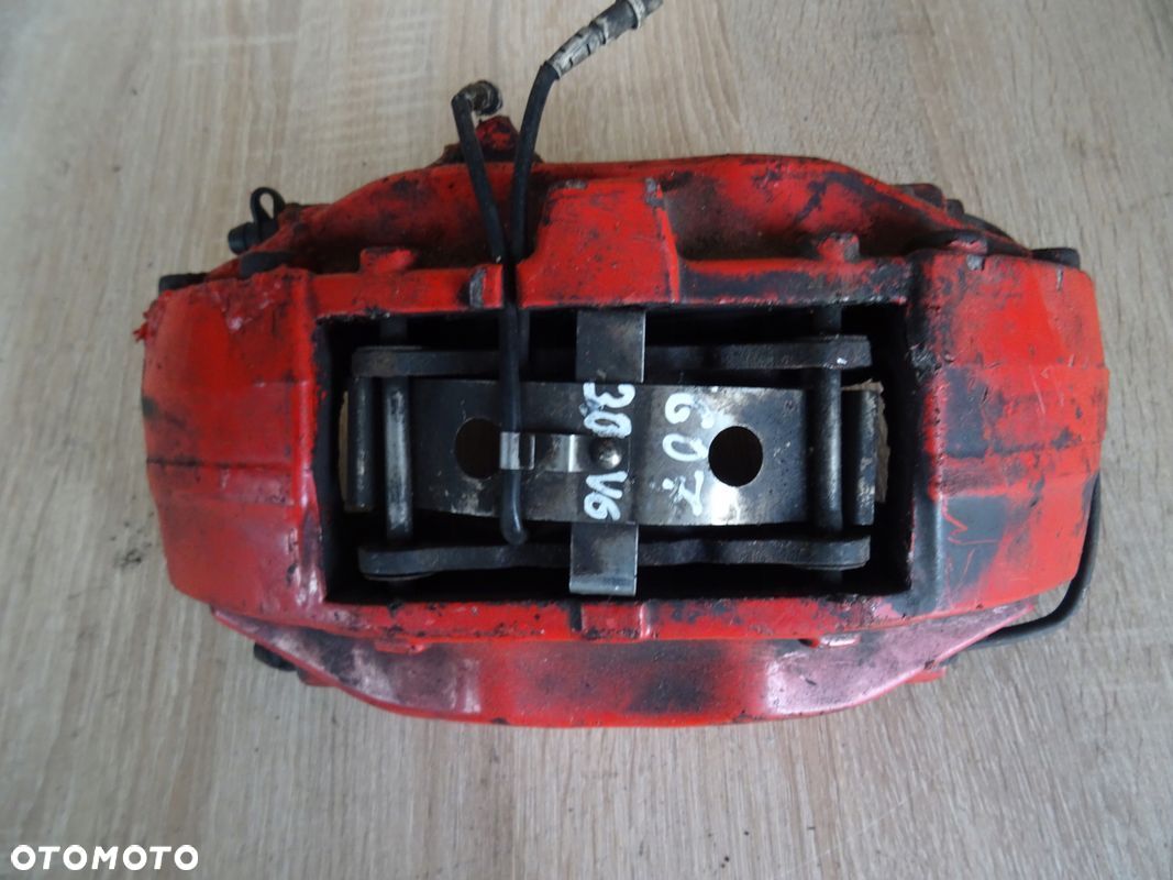 ZACISK PRAWY PRZÓD PRZEDNI PEUGEOT 607 BREMBO - 1