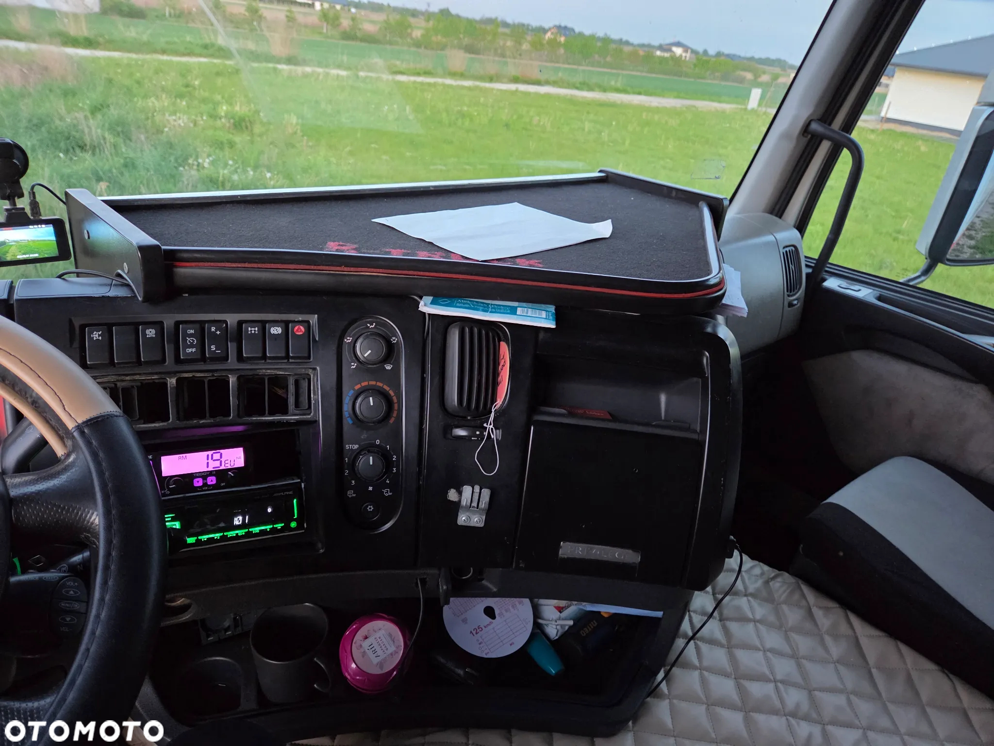 Renault Premium - 8